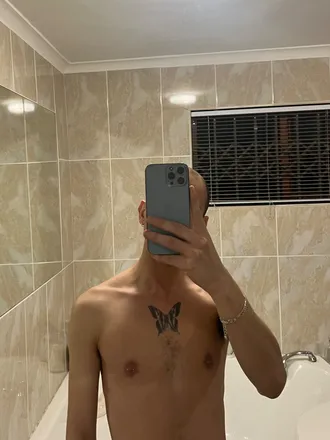 OnlyFans cuenta mikhailekellerman header 2