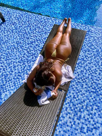 OnlyFans account  erithequeen header 2