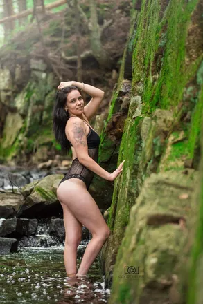 OnlyFans account  vanessabloom1 header 2