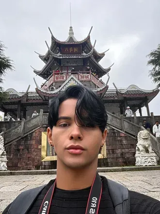 OnlyFans account  onlysamreis avatar 1