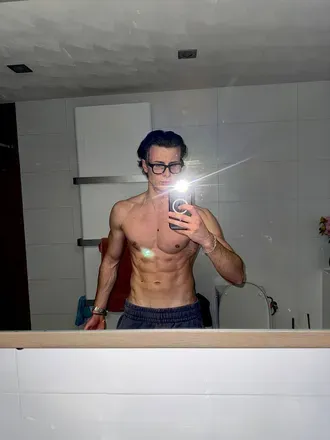 OnlyFans account  tommyfoxq avatar 1
