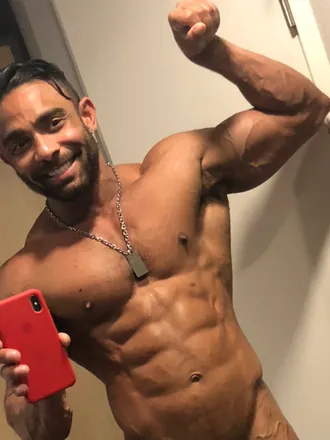 OnlyFans cuenta musclerunt header 2