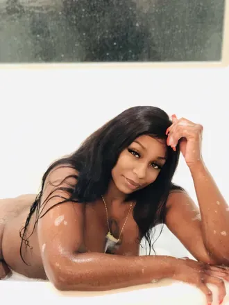 OnlyFans cuenta peaches_ncre4m header 2