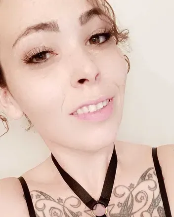 OnlyFans cuenta curvyasscassi420 avatar 1