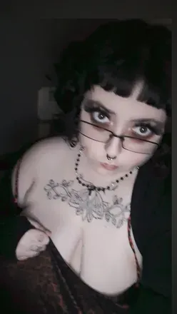 OnlyFans cuenta gloomyvelvet avatar 1