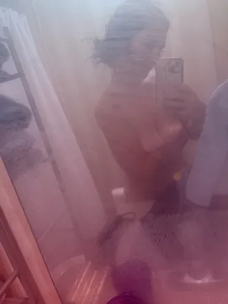 OnlyFans account  bbygirllllllllll header 2