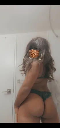 OnlyFans account  the6crossdresser header 2