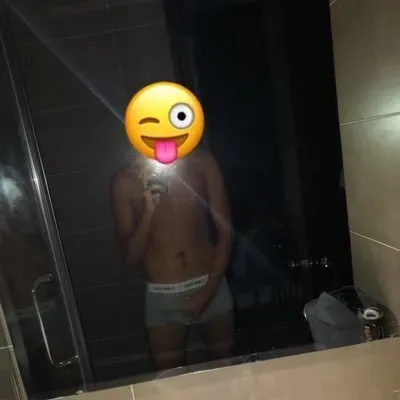 OnlyFans cuenta curiouslad2215 avatar 1