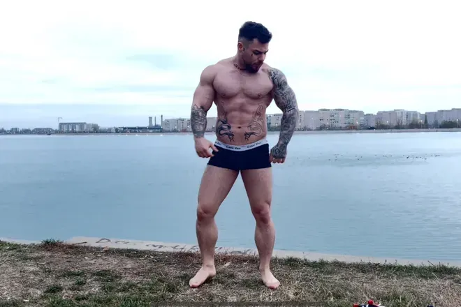 OnlyFans cuenta martinezfame10 header 2