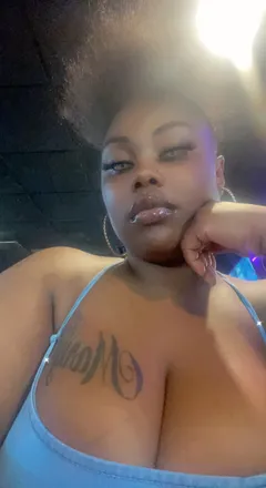 OnlyFans cuenta kayythickness header 2
