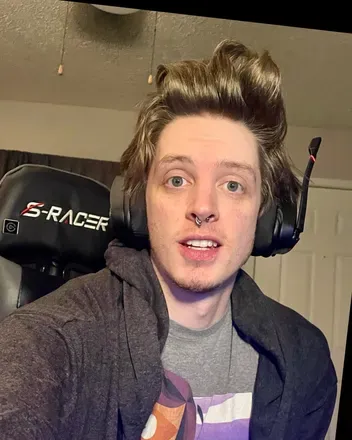 OnlyFans cuenta gaymerguy4 avatar 1