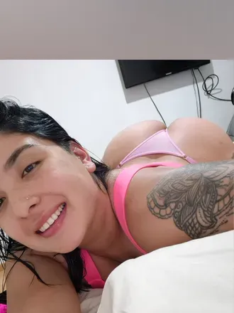 OnlyFans cuenta lattinabrattz header 2