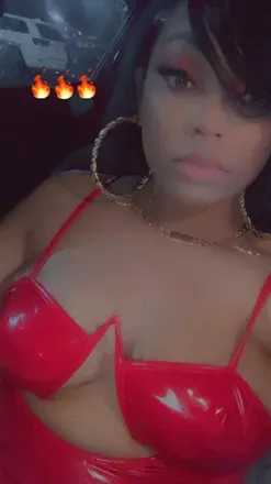OnlyFans cuenta tiaraarend avatar 1