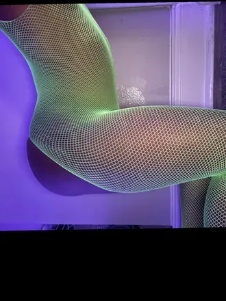 OnlyFans cuenta glum-green header 2