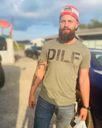 OnlyFans cuenta smalltown_spice_daddy header 2