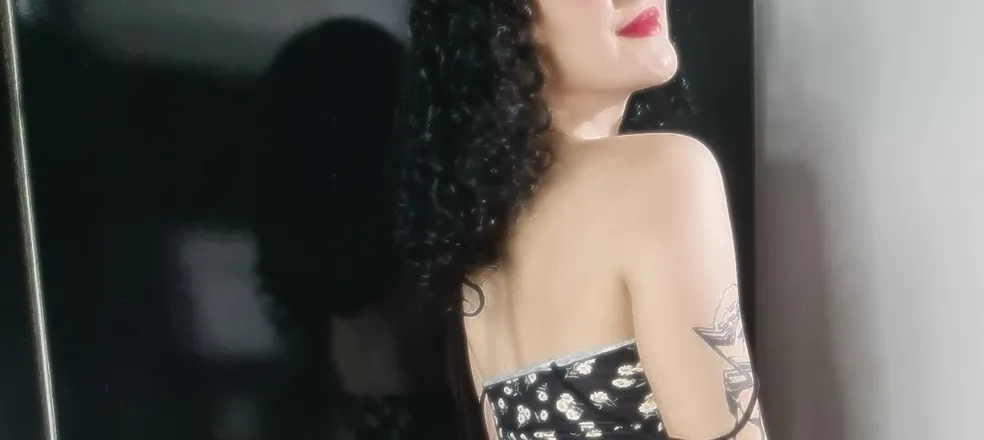 OnlyFans cuenta laurareginna header 2