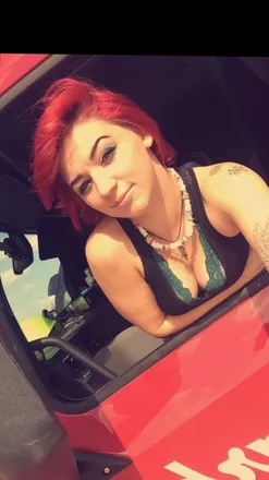 OnlyFans cuenta honeyiwantonyou header 2