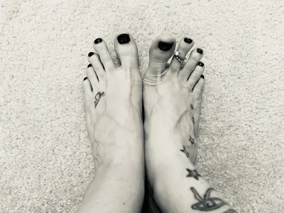 OnlyFans account  opalwritessmut header 2
