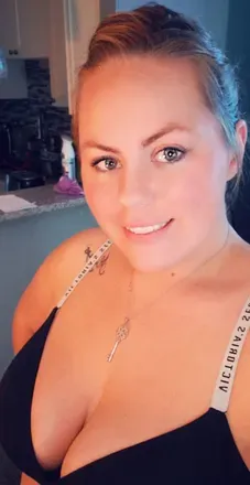 OnlyFans cuenta bustykinkykat header 2