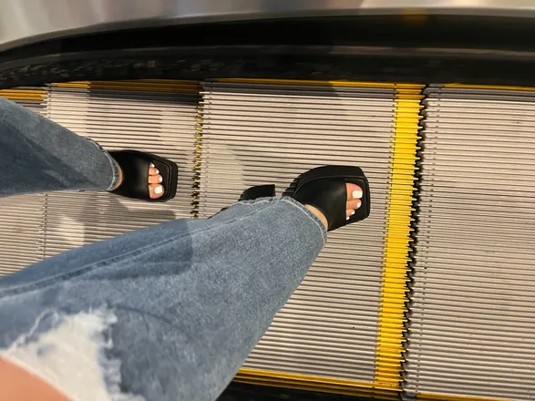 OnlyFans cuenta marilynmytoes header 2
