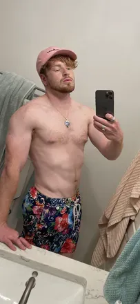 OnlyFans account  redheadtwunk avatar 1