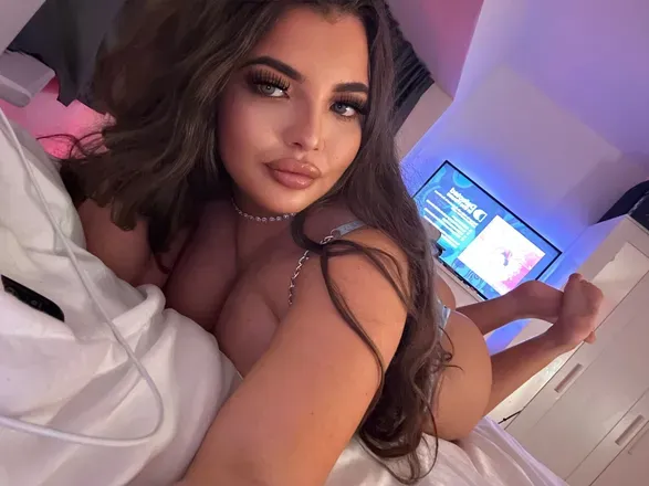 OnlyFans cuenta montannafoxxx header 2