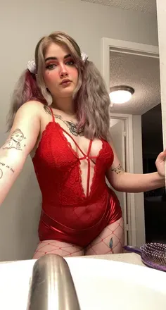 OnlyFans cuenta allikittenxo header 2