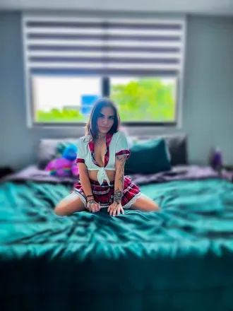 OnlyFans cuenta lunabaexxx header 2