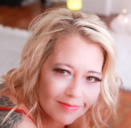 OnlyFans account  stayathomelazymom44 avatar 1
