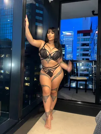 OnlyFans cuenta krisyerin avatar 1