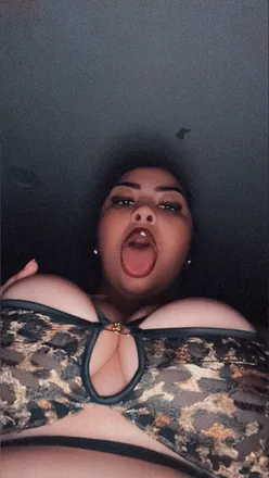 OnlyFans account  creamqueensisi avatar 1