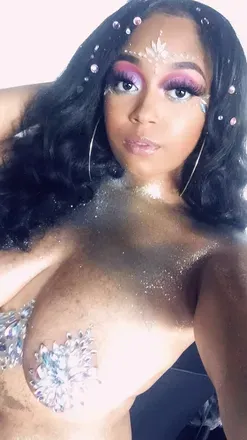 OnlyFans cuenta karmaaxxx_ avatar 1