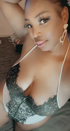 OnlyFans cuenta pecaanbutter header 2