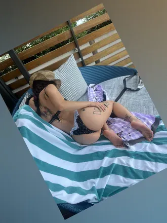 OnlyFans cuenta mystiknympho header 2