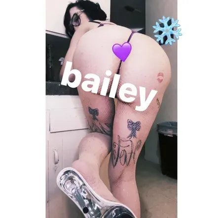 OnlyFans account  thglifegrl header 2