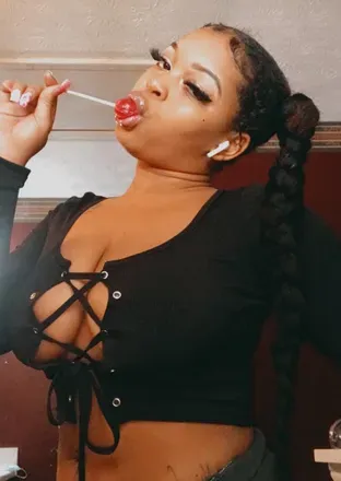 OnlyFans cuenta littleladiy avatar 1