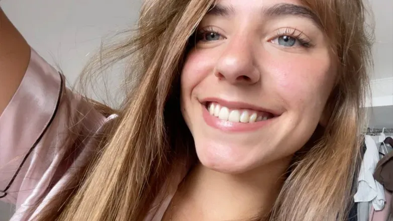 OnlyFans account  lovivia header 2