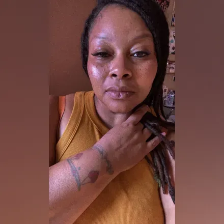 OnlyFans cuenta voluptuous_209_feet avatar 1