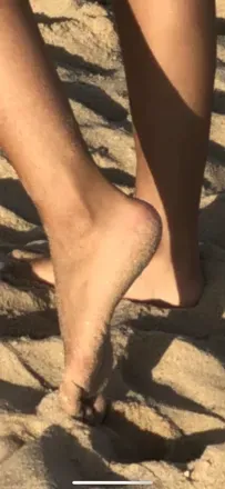 OnlyFans account  tatipieslindos header 2