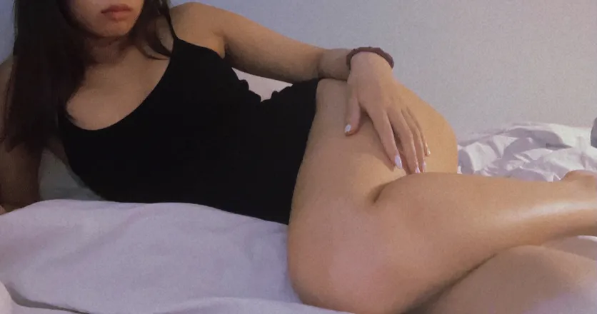 OnlyFans cuenta beneathviolet header 2
