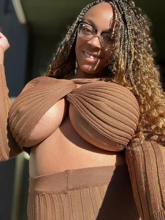 OnlyFans cuenta laddyreddllcfree header 2