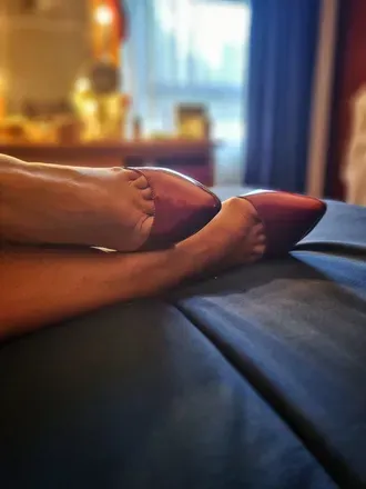 OnlyFans account  pointyshoesgirl88 avatar 1