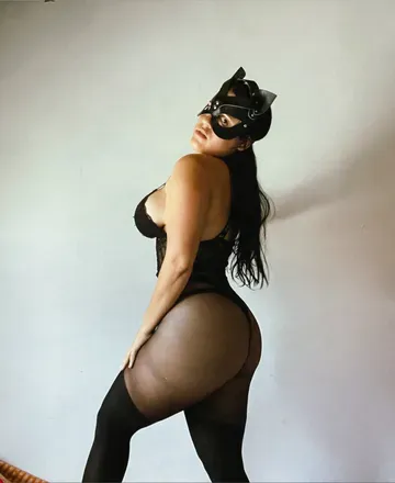 OnlyFans account  mujernylon avatar 1
