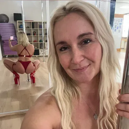 OnlyFans cuenta polemilia avatar 1