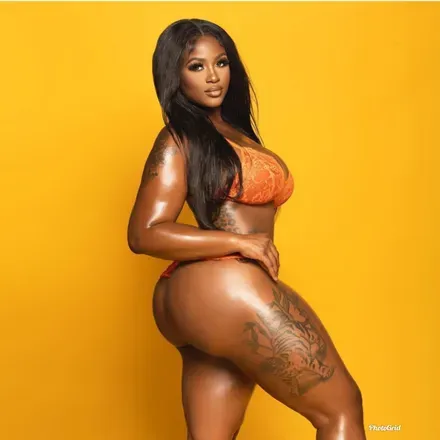 OnlyFans cuenta naomi_xoxo1 avatar 1