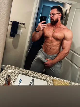 OnlyFans account  brucebell header 2
