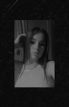 OnlyFans account  goldie_girl header 2