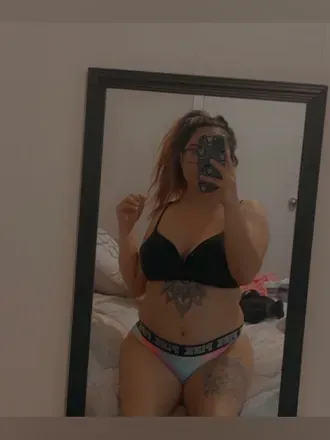OnlyFans cuenta oxvmamii avatar 1