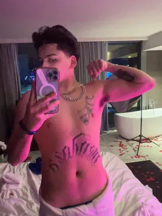 OnlyFans cuenta felixm_104 header 2