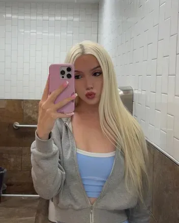 OnlyFans account  riababe avatar 1